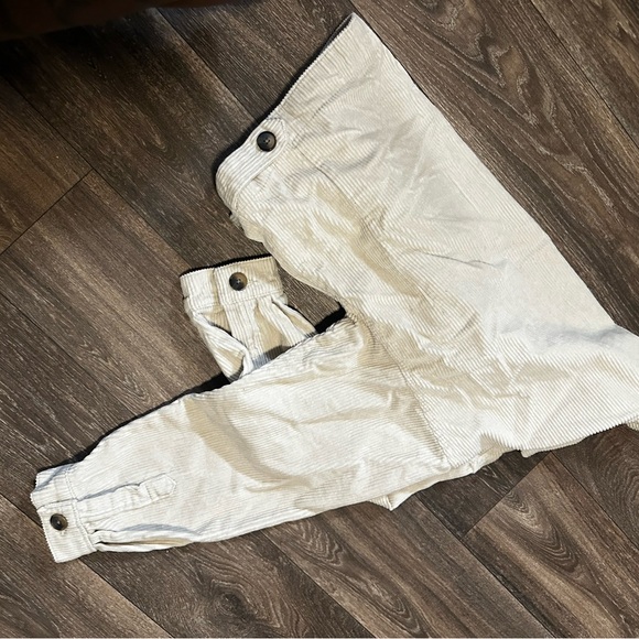 Corduroy Button-Up Jacket - Picture 3 of 5